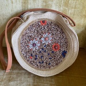 Beaded, round purse